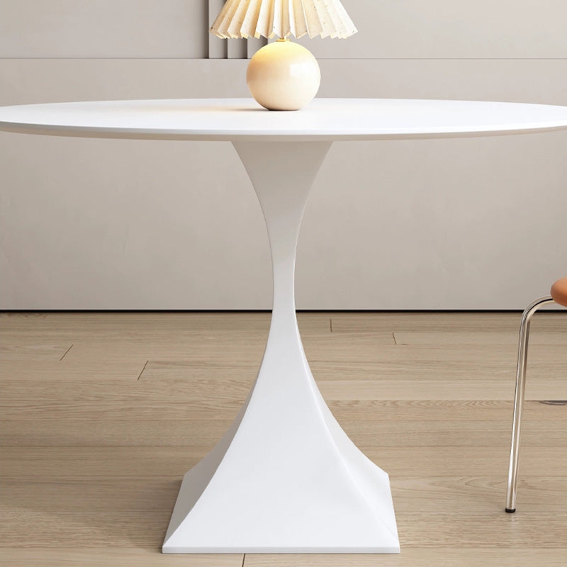 TETRAG Round Dining Table